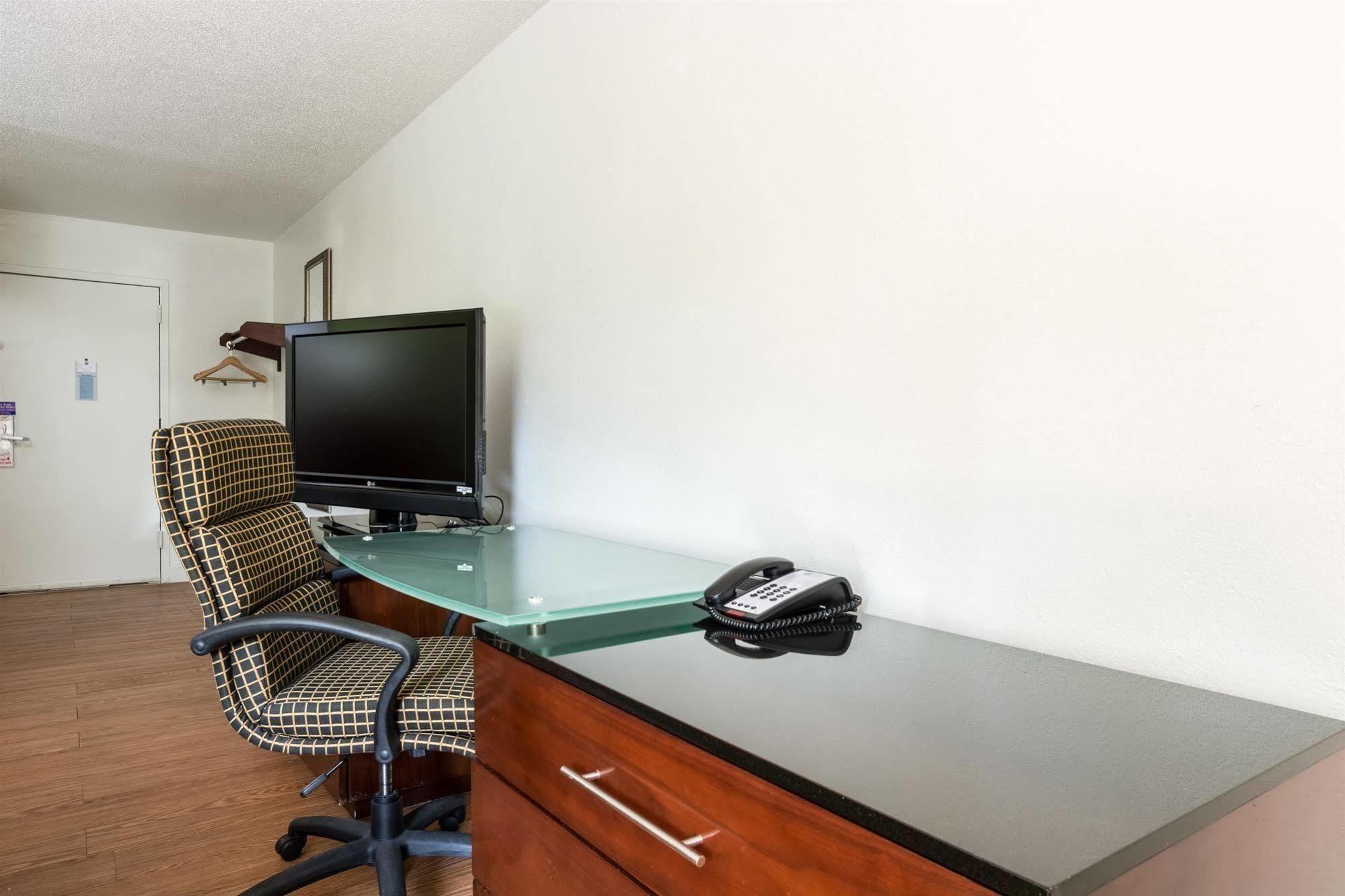 Econo Lodge Airport Near Billy Graham Parkway Charlotte Exteriér fotografie